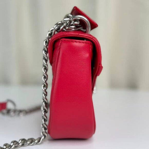 Louis Vuitton Red New Wave Chain Shoulder Bag Crossbody Style Quilted Design - Picture 5 of 9